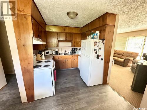 1733/1735 Eaglesham Avenue, Weyburn, SK - Indoor Photo Showing Kitchen With Double Sink