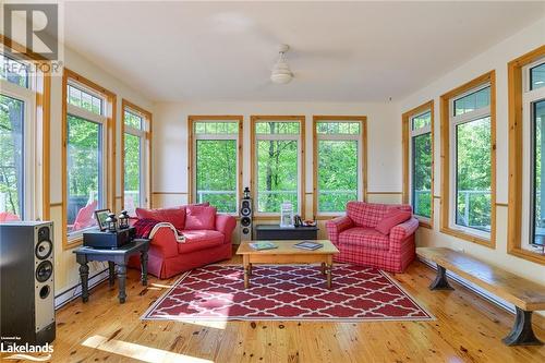 1320 360 Island, Port Severn, ON - Indoor Photo Showing Living Room