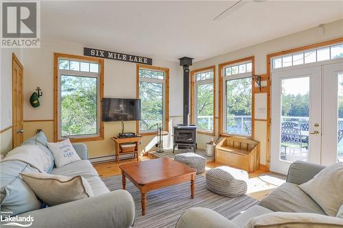 1320 360 Island, Port Severn, ON - Indoor Photo Showing Living Room