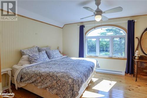 1320 360 Island, Port Severn, ON - Indoor Photo Showing Bedroom