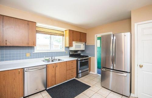 509 Forestwood Crescent, Burlington, ON - Indoor Photo Showing Kitchen With Double Sink