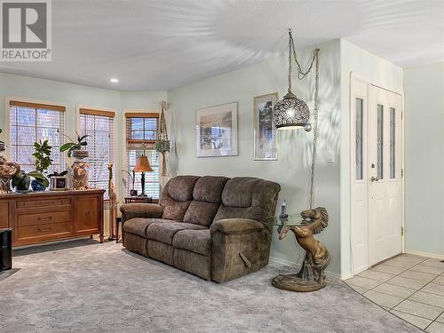 55 Cactus Crescent, Osoyoos, BC - Indoor Photo Showing Living Room