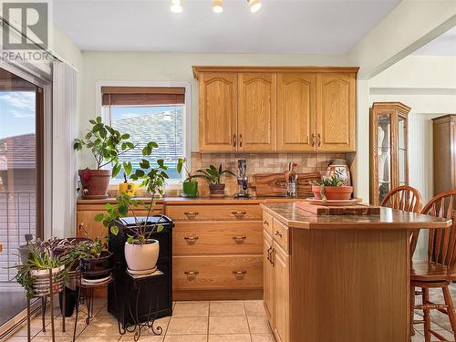 55 Cactus Crescent, Osoyoos, BC - Indoor Photo Showing Kitchen