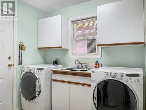 55 Cactus Crescent, Osoyoos, BC - Indoor Photo Showing Laundry Room