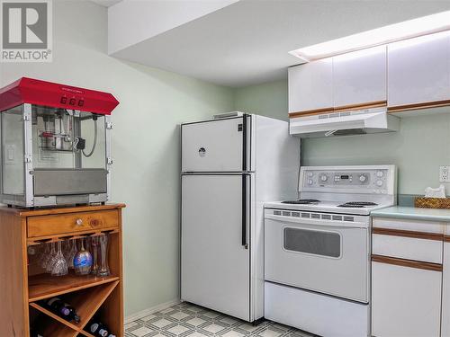 55 Cactus Crescent, Osoyoos, BC - Indoor Photo Showing Kitchen