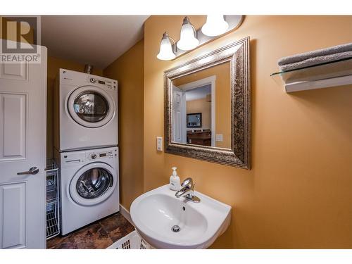 4300 44 Avenue Unit# 110, Osoyoos, BC - Indoor Photo Showing Laundry Room