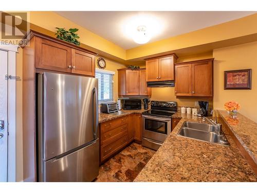 4300 44 Avenue Unit# 110, Osoyoos, BC - Indoor Photo Showing Kitchen With Double Sink