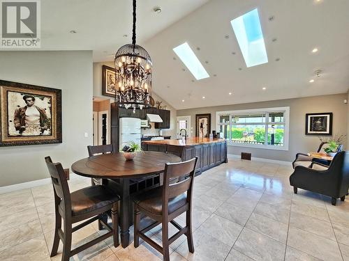 683 St Laurent Avenue, Quesnel, BC - Indoor Photo Showing Dining Room