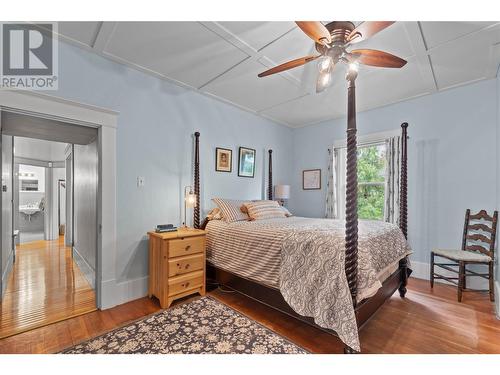 671 2Nd Avenue Ne, Salmon Arm, BC - Indoor Photo Showing Bedroom