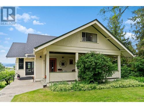 671 2Nd Avenue Ne, Salmon Arm, BC - Outdoor