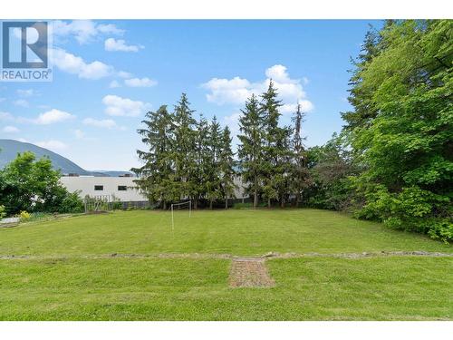 671 2Nd Avenue Ne, Salmon Arm, BC - Outdoor