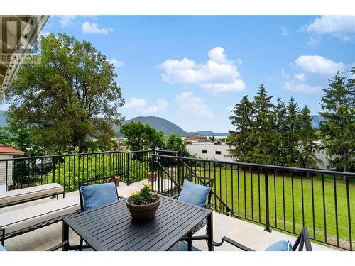 671 2Nd Avenue Ne, Salmon Arm, BC - Outdoor With Deck Patio Veranda