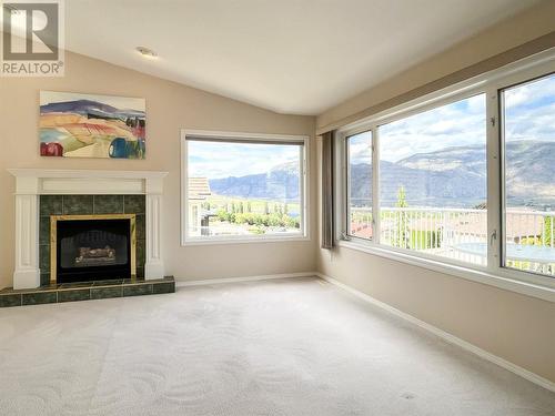 4202 Fairwinds Drive, Osoyoos, BC - Indoor Photo Showing Living Room With Fireplace