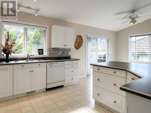 4202 Fairwinds Drive, Osoyoos, BC - Indoor Photo Showing Kitchen With Double Sink