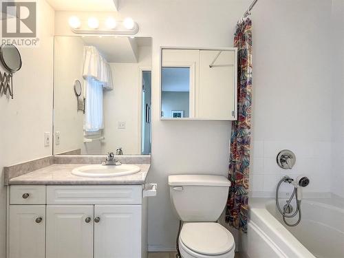 4202 Fairwinds Drive, Osoyoos, BC - Indoor Photo Showing Bathroom