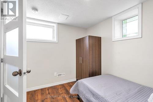 107 Oxford Street W, London, ON - Indoor Photo Showing Bedroom