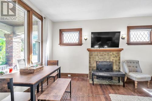 107 Oxford Street W, London, ON - Indoor Photo Showing Living Room With Fireplace