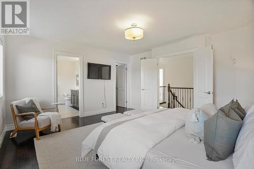 965 Gleneagle Trail, London, ON - Indoor Photo Showing Bedroom