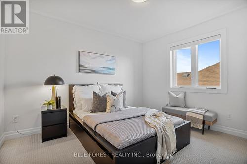 965 Gleneagle Trail, London, ON - Indoor Photo Showing Bedroom