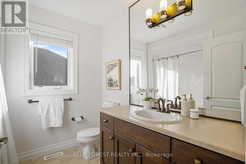 965 Gleneagle Trail, London, ON - Indoor Photo Showing Bathroom