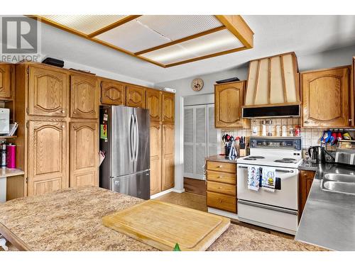 1876 Langley Road, Merritt, BC - Indoor Photo Showing Kitchen With Double Sink