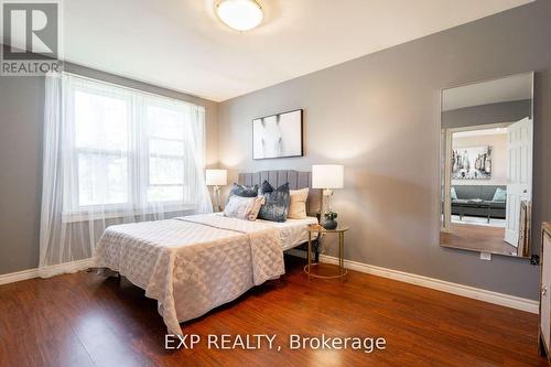 1023 Westmount Avenue, Mississauga, ON - Indoor Photo Showing Bedroom