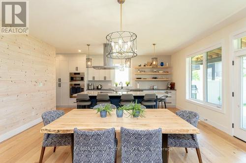 35 Honey Bend, St. Thomas, ON - Indoor Photo Showing Dining Room