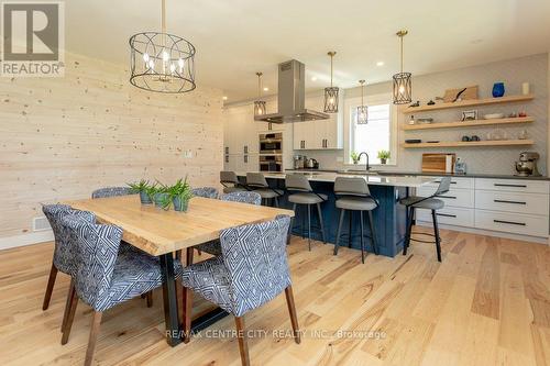 35 Honey Bend, St. Thomas, ON - Indoor Photo Showing Dining Room