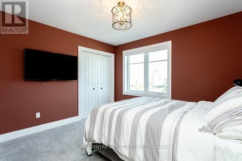 35 Honey Bend, St. Thomas, ON - Indoor Photo Showing Bedroom