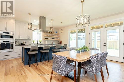 35 Honey Bend, St. Thomas, ON - Indoor Photo Showing Dining Room