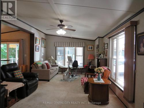 163 - 22790 Amiens Road, Middlesex Centre (Komoka), ON - Indoor Photo Showing Living Room