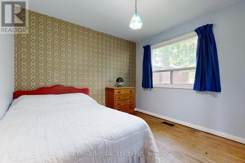 391 Crosby Avenue, Richmond Hill, ON - Indoor Photo Showing Bedroom