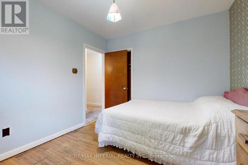 391 Crosby Avenue, Richmond Hill, ON - Indoor Photo Showing Bedroom