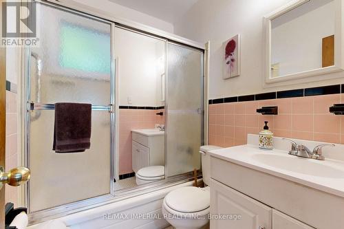 391 Crosby Avenue, Richmond Hill, ON - Indoor Photo Showing Bathroom