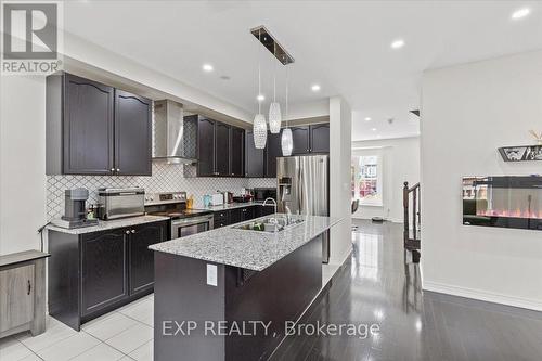 92 East'S Corners Boulevard, Vaughan, ON - Indoor Photo Showing Kitchen With Stainless Steel Kitchen With Double Sink With Upgraded Kitchen