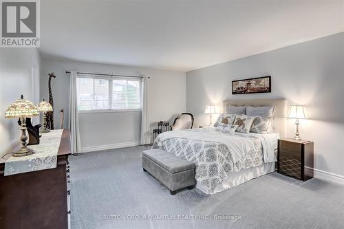 2976 Gardenview Crescent, Mississauga, ON - Indoor Photo Showing Bedroom