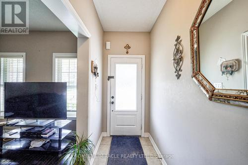 166 Shephard Avenue, New Tecumseth, ON - Indoor Photo Showing Other Room