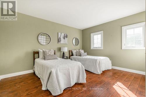 665 Lakelands Avenue, Innisfil, ON - Indoor Photo Showing Bedroom