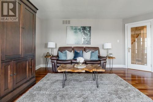 665 Lakelands Avenue, Innisfil, ON - Indoor Photo Showing Living Room