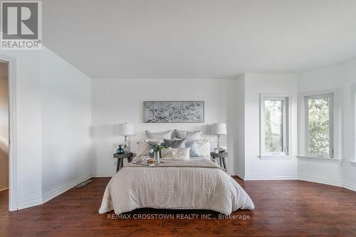 665 Lakelands Avenue, Innisfil, ON - Indoor Photo Showing Bedroom