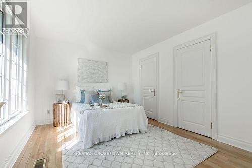 665 Lakelands Avenue, Innisfil, ON - Indoor Photo Showing Bedroom