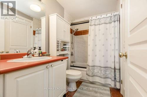 665 Lakelands Avenue, Innisfil, ON - Indoor Photo Showing Bathroom