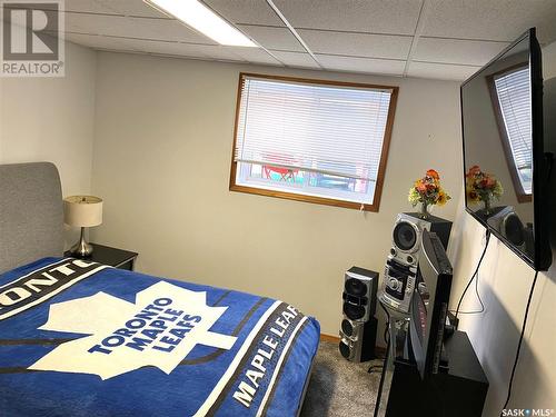 325 2Nd Avenue Nw, Swift Current, SK - Indoor Photo Showing Bedroom