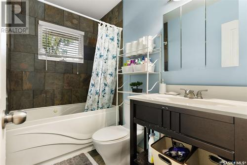 326 Rose Street N, Regina, SK - Indoor Photo Showing Bathroom