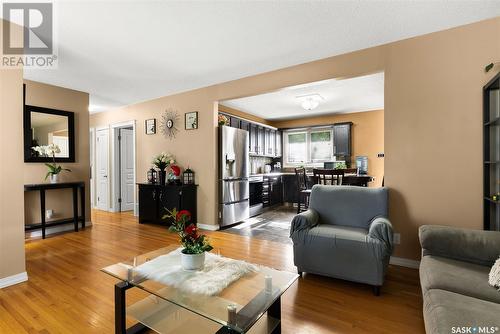 326 Rose Street N, Regina, SK - Indoor Photo Showing Living Room