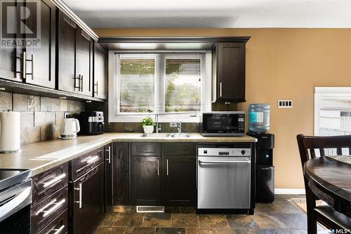 326 Rose Street N, Regina, SK - Indoor Photo Showing Kitchen