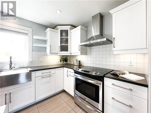 11 Kesmark Court, Moncton, NB - Indoor Photo Showing Kitchen With Upgraded Kitchen