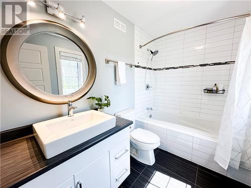 11 Kesmark Court, Moncton, NB - Indoor Photo Showing Bathroom