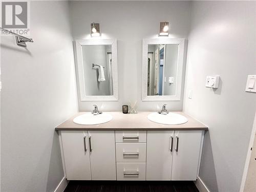 11 Kesmark Court, Moncton, NB - Indoor Photo Showing Bathroom