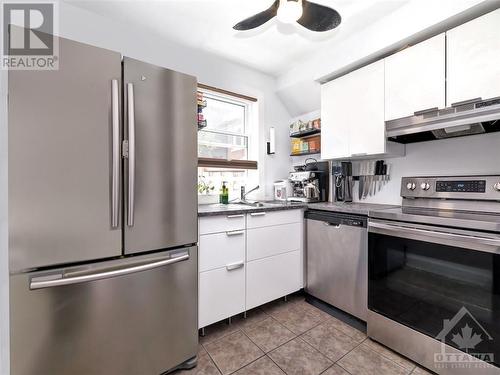 1098 Silver Street, Ottawa, ON - Indoor Photo Showing Kitchen With Stainless Steel Kitchen